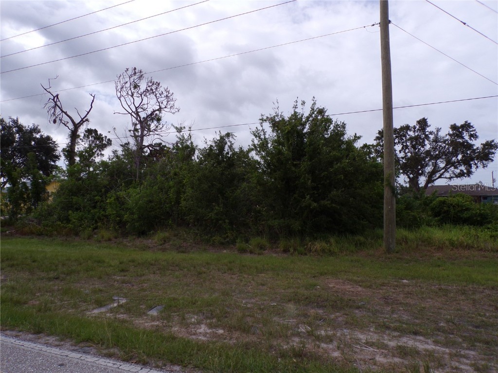 10509 Gulfstream Boulevard Englewood FL 34224 C7477134 image1