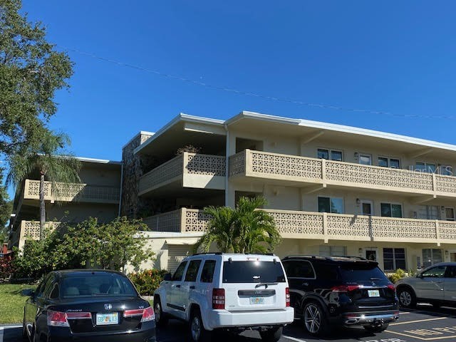 1051 79 Avenue N #206 Saint Petersburg FL 33702 J968209 image1
