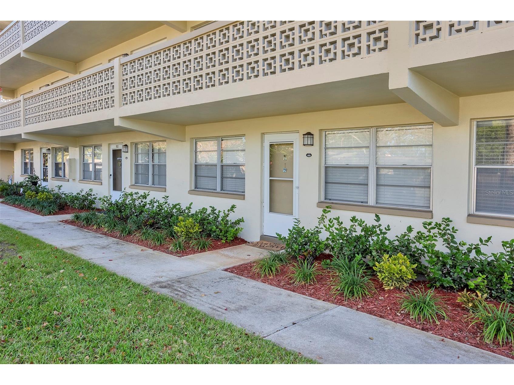 1051 79th Avenue N #103 Saint Petersburg FL 33702 U8252408 image1