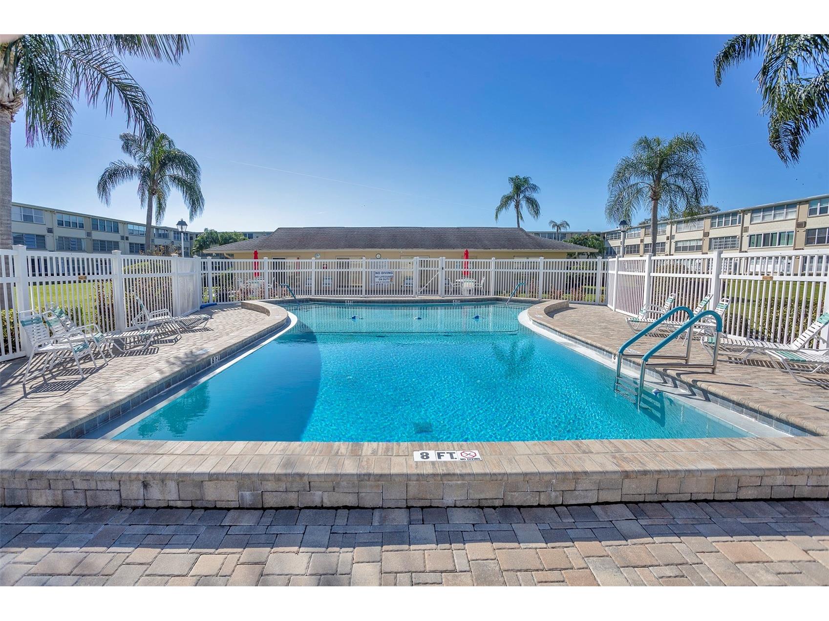 1051 79th Avenue N #103 Saint Petersburg FL 33702 U8252408 image12