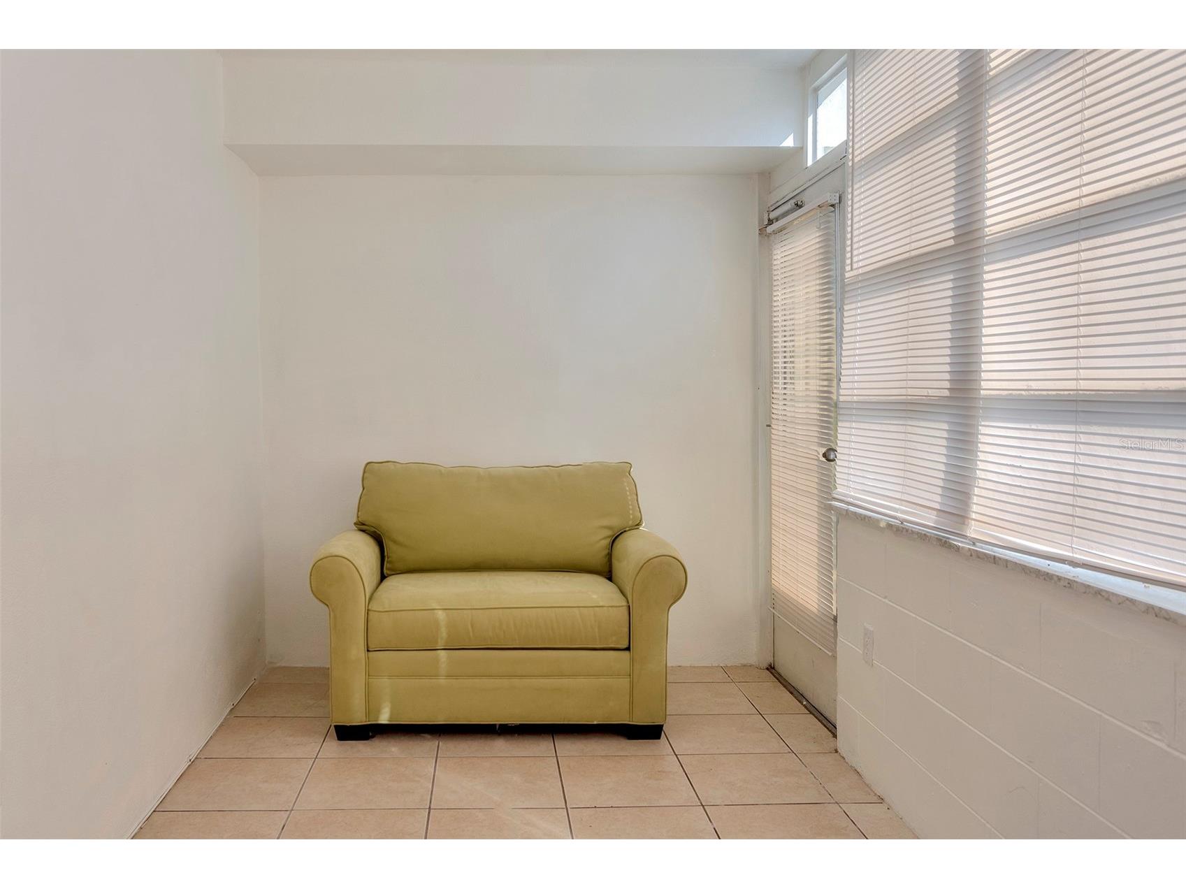 1051 79th Avenue N #103 Saint Petersburg FL 33702 U8252408 image8