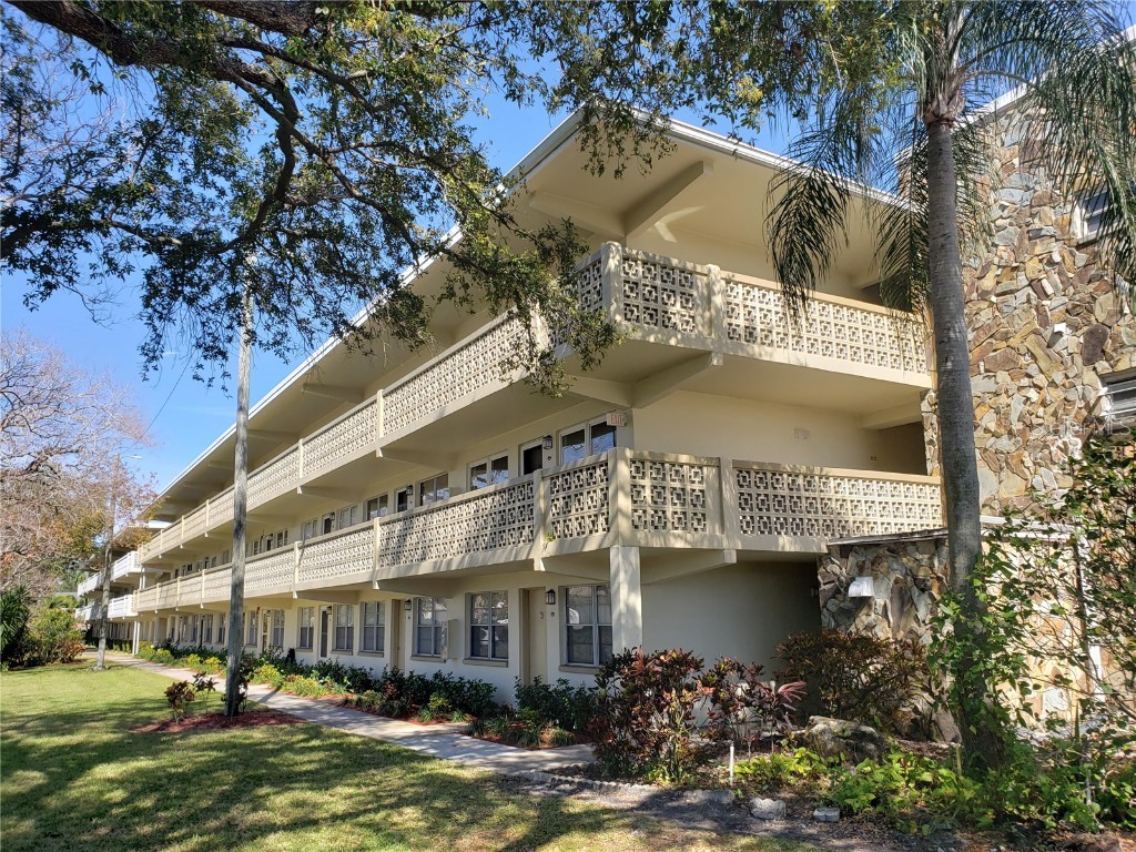 1051 79th Avenue N #307 Saint Petersburg FL 33702 U8151094 image1
