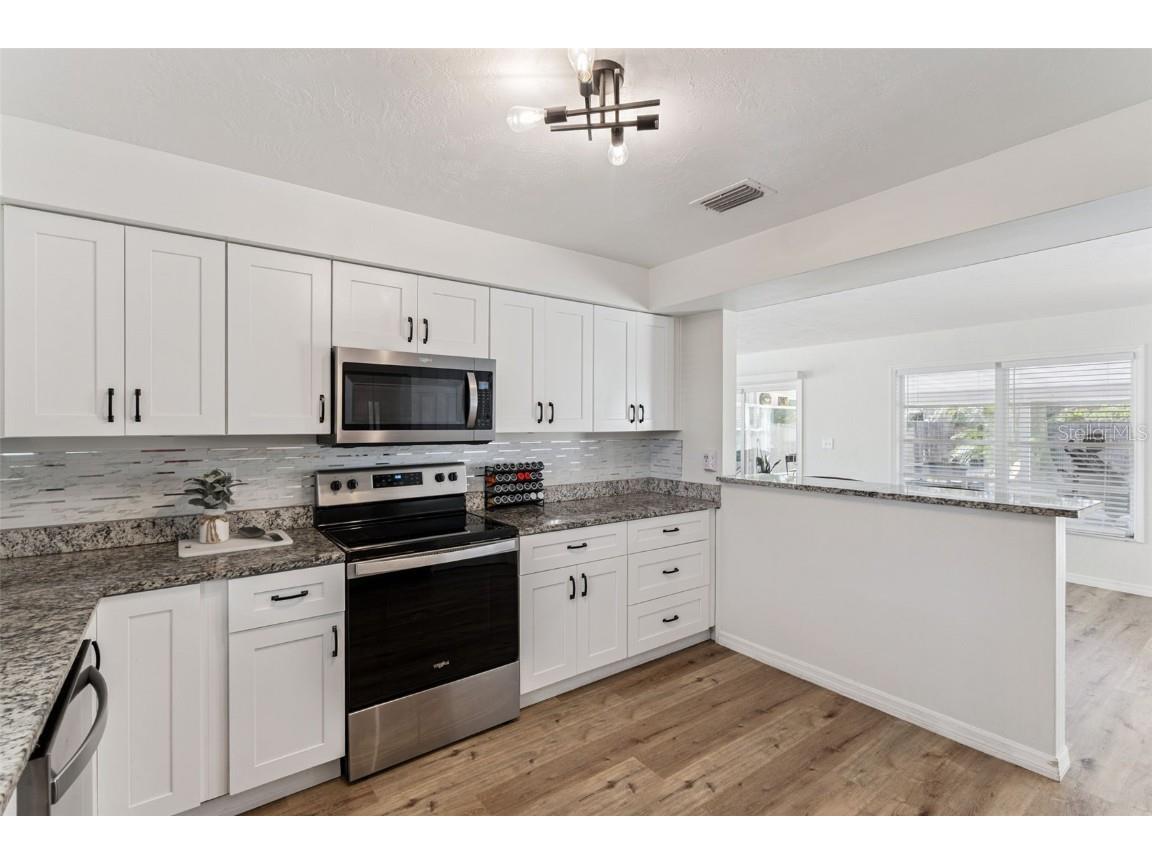 1051 Eva Street Deltona FL 32725 - Clear Lake O6351493 image11