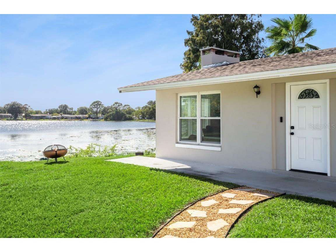 1051 Eva Street Deltona FL 32725 - Clear Lake O6351493 image3