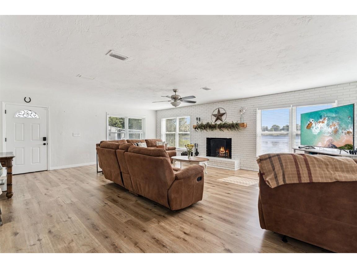 1051 Eva Street Deltona FL 32725 - Clear Lake O6351493 image5