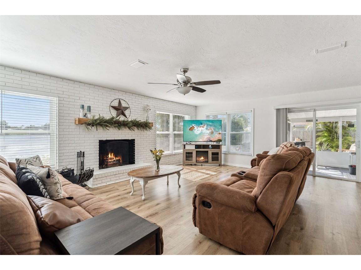 1051 Eva Street Deltona FL 32725 - Clear Lake O6351493 image7