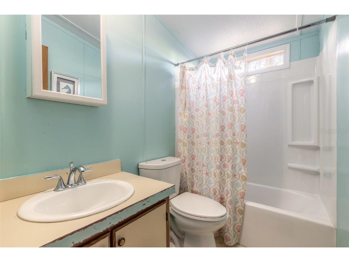 1051 Green Acres Circle N South Daytona FL 32119 V4946380 image16