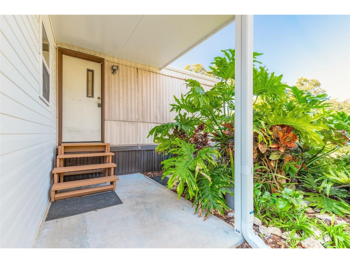 1051 Green Acres Circle N South Daytona FL 32119 V4946380 image4