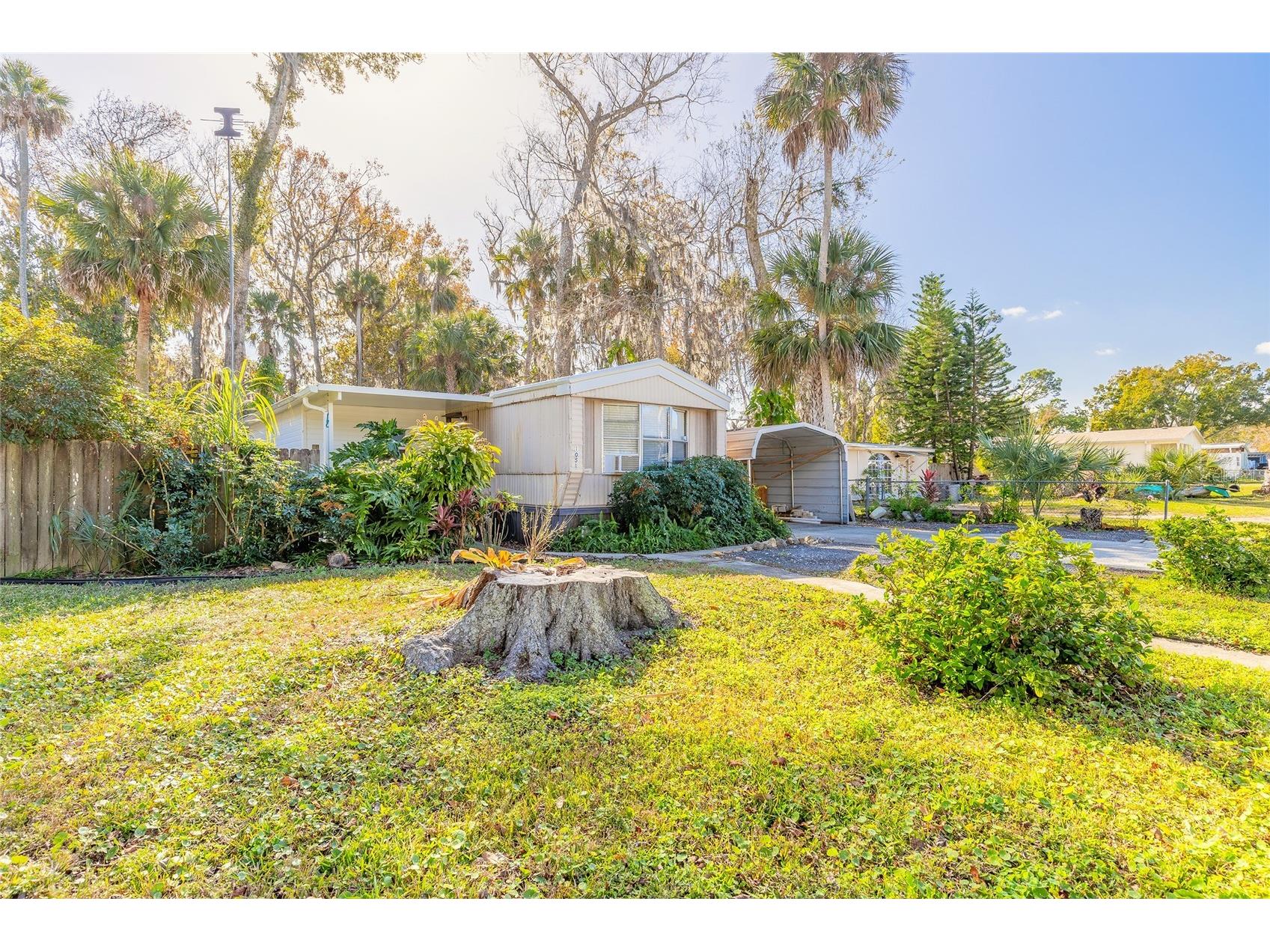 1051 Green Acres Circle N South Daytona FL 32119 V4946380 image3