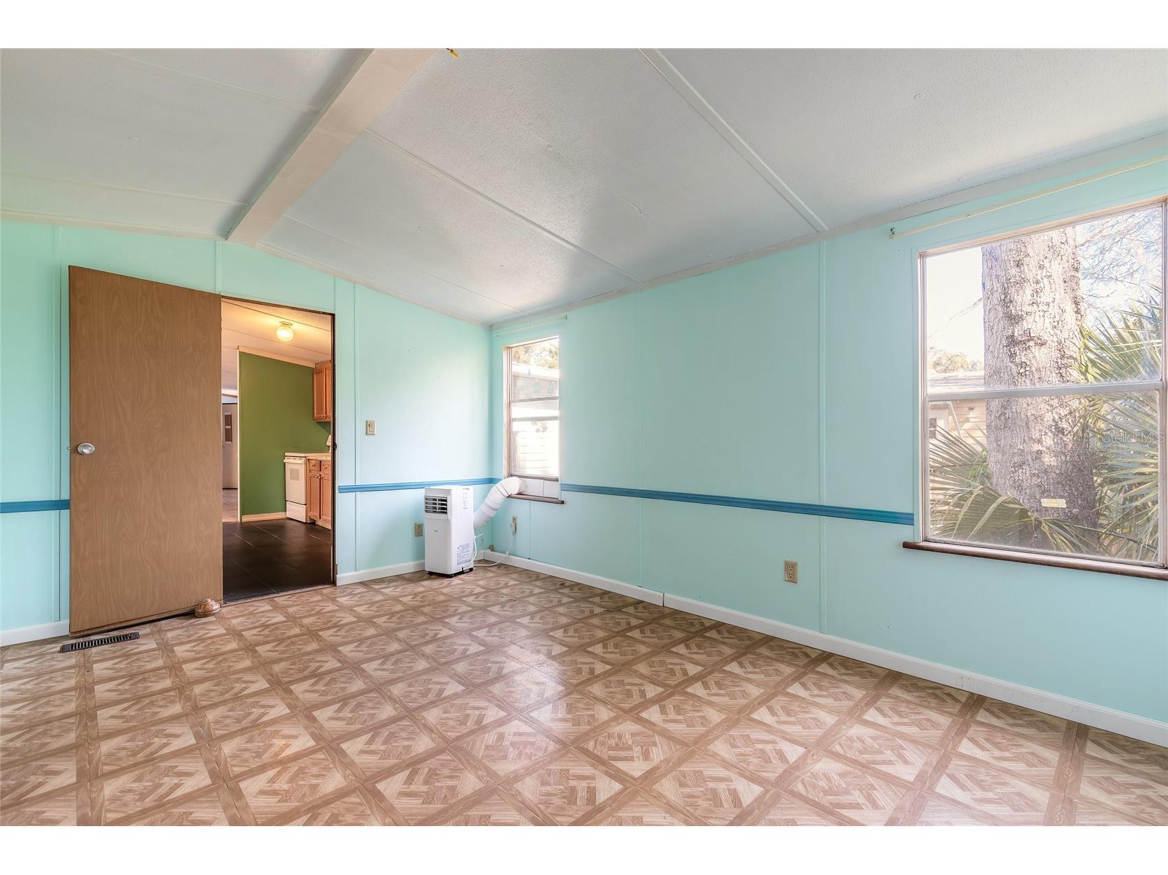 1051 Green Acres Circle N South Daytona FL 32119 V4946380 image6