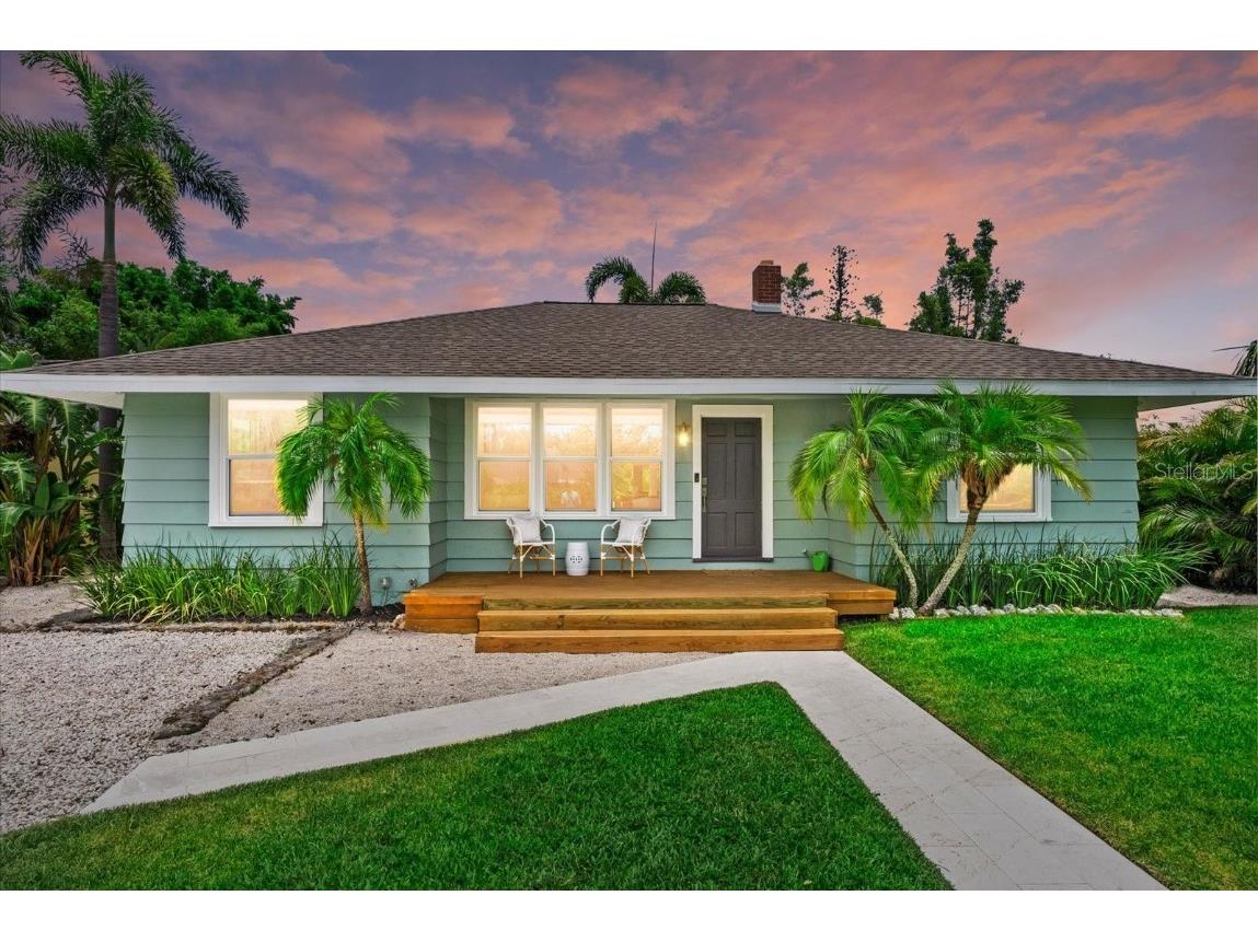 1051 Indian Beach Drive Sarasota FL 34234 A4673503 image1