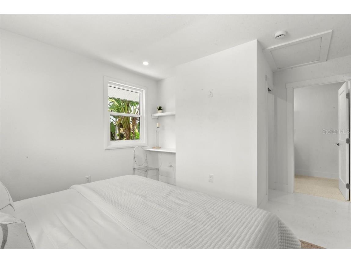 1051 Indian Beach Drive Sarasota FL 34234 A4673503 image20