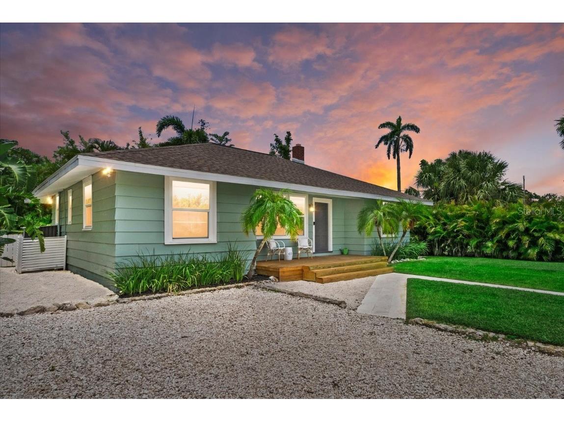 1051 Indian Beach Drive Sarasota FL 34234 A4673503 image4