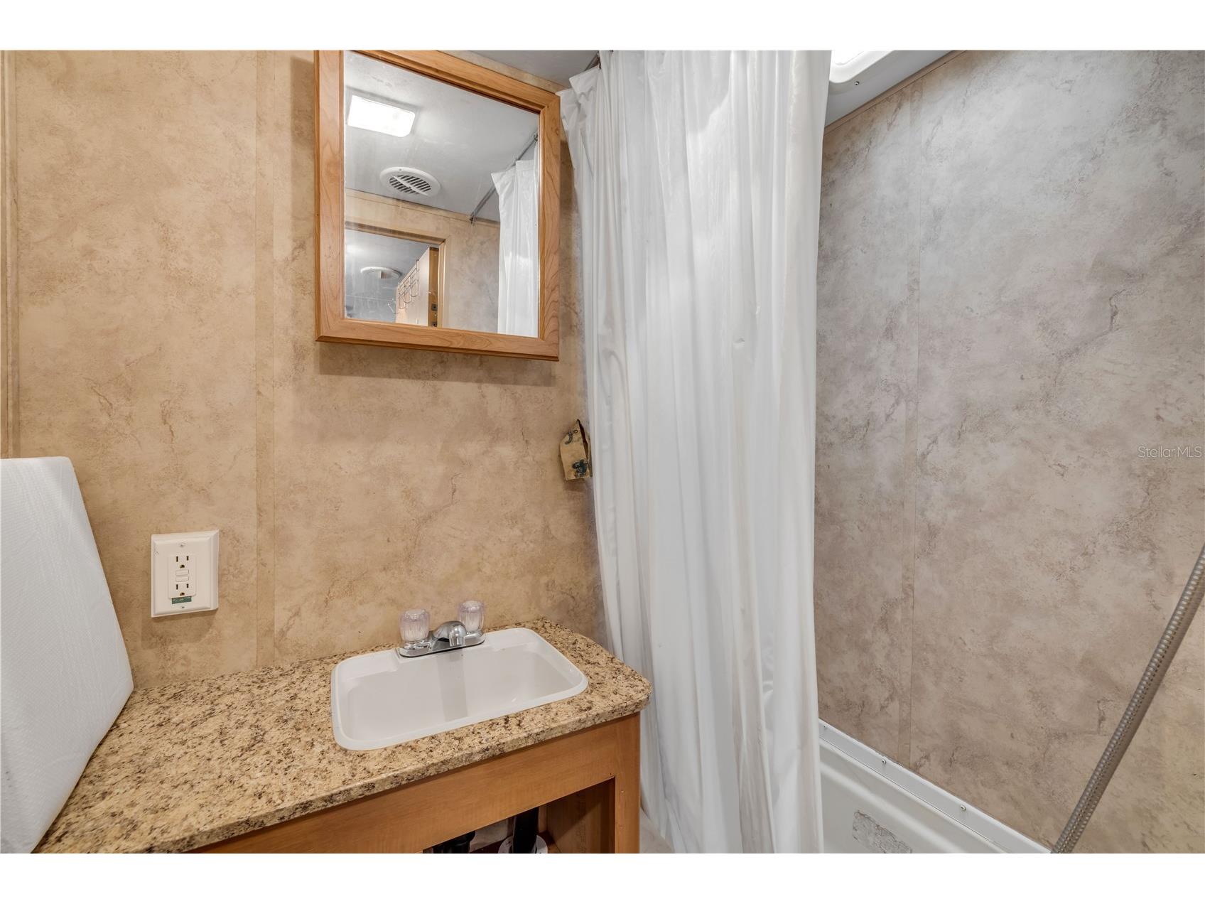 1051 June Terrace Daytona Beach FL 32119 O6401879 image29
