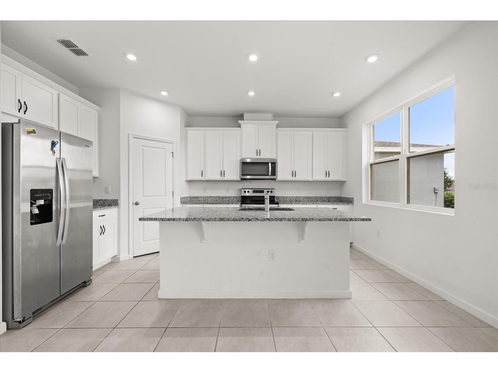 1051 Lakeshore Breeze Place Kissimmee FL 34747 S5148068 image3