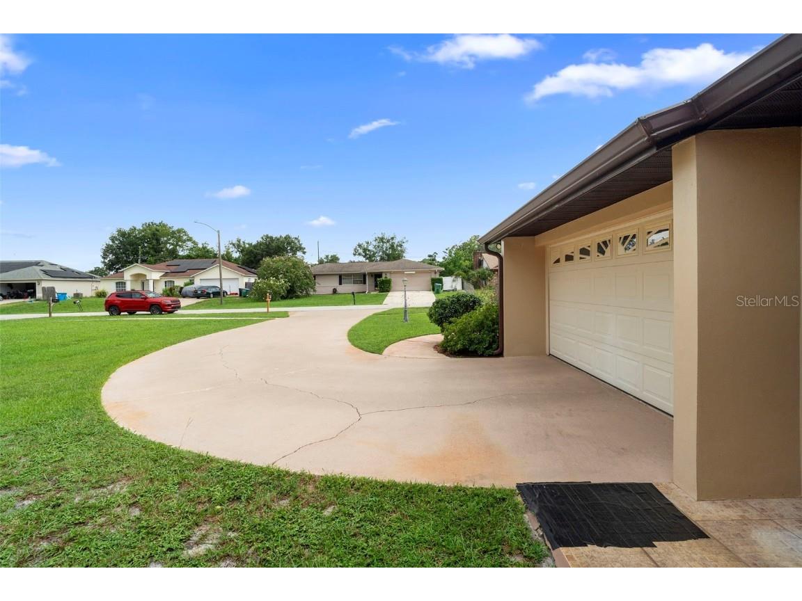 1051 Matterhorn Street Deltona FL 32725 O6338573 image7