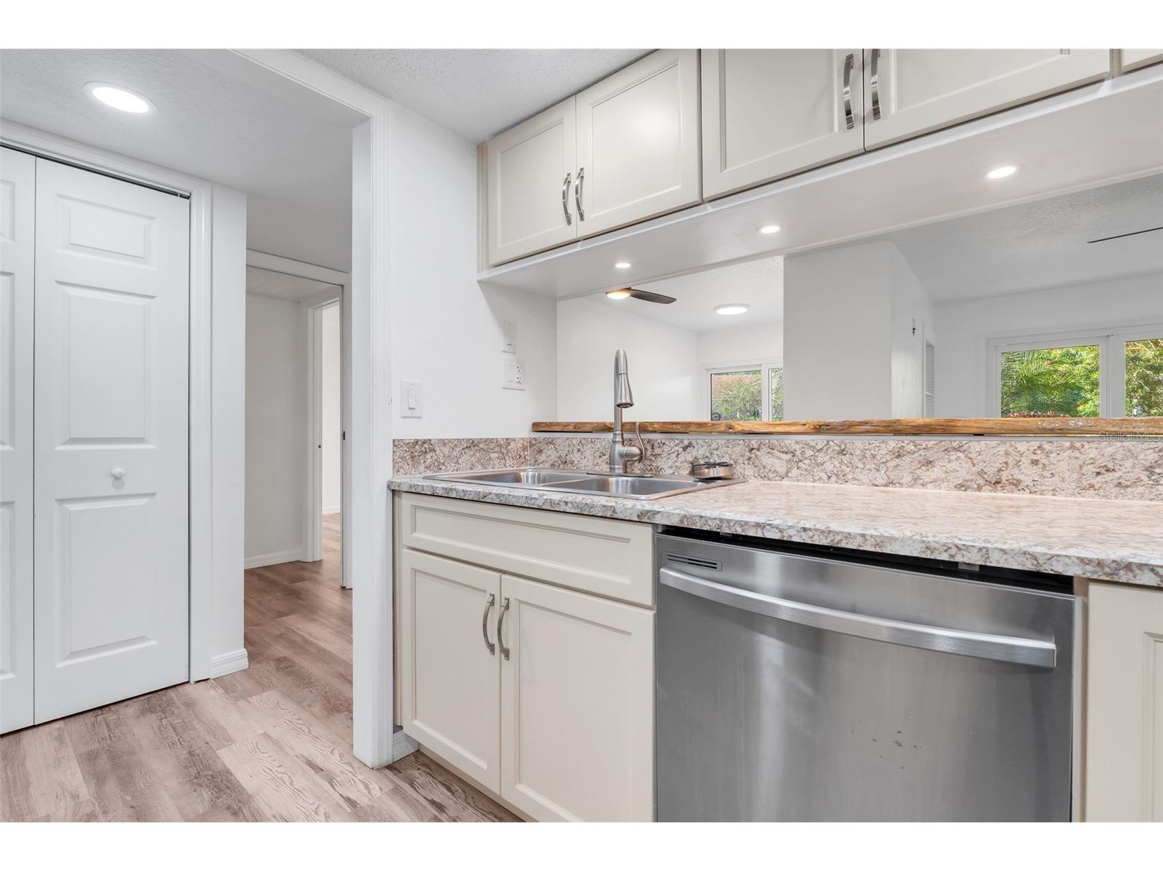 1051 S Highland Street #4B Mount Dora FL 32757 G5108962 image10