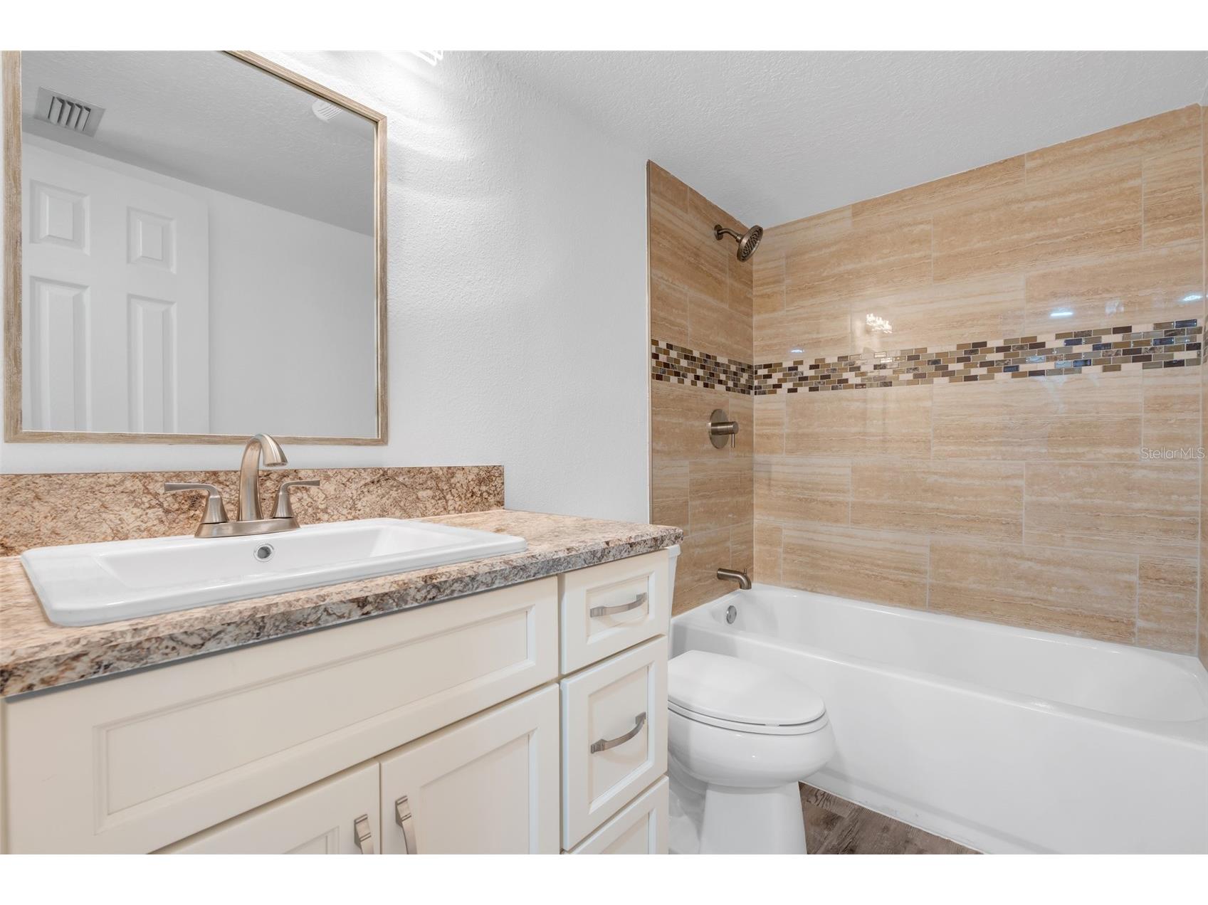 1051 S Highland Street #4B Mount Dora FL 32757 G5108962 image16