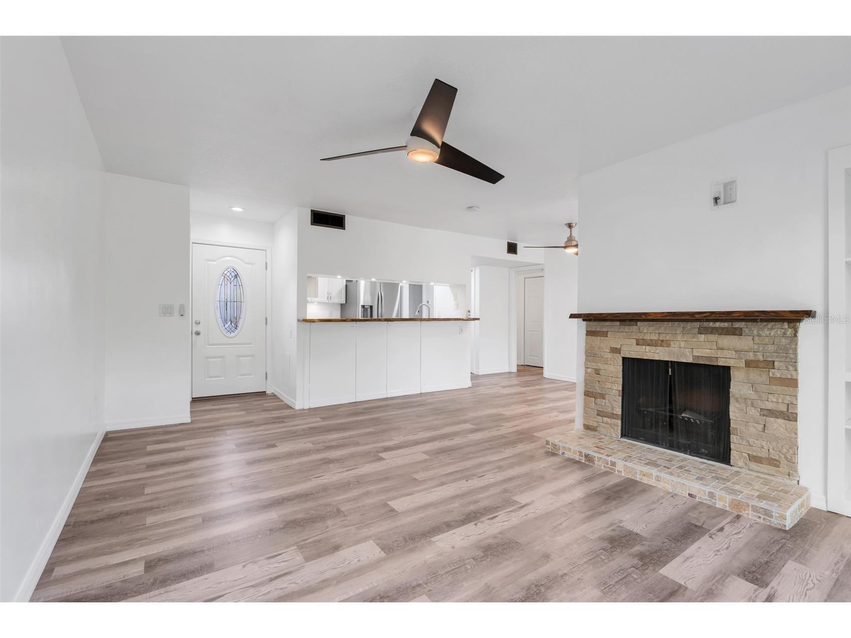 1051 S Highland Street #4B Mount Dora FL 32757 G5108962 image5