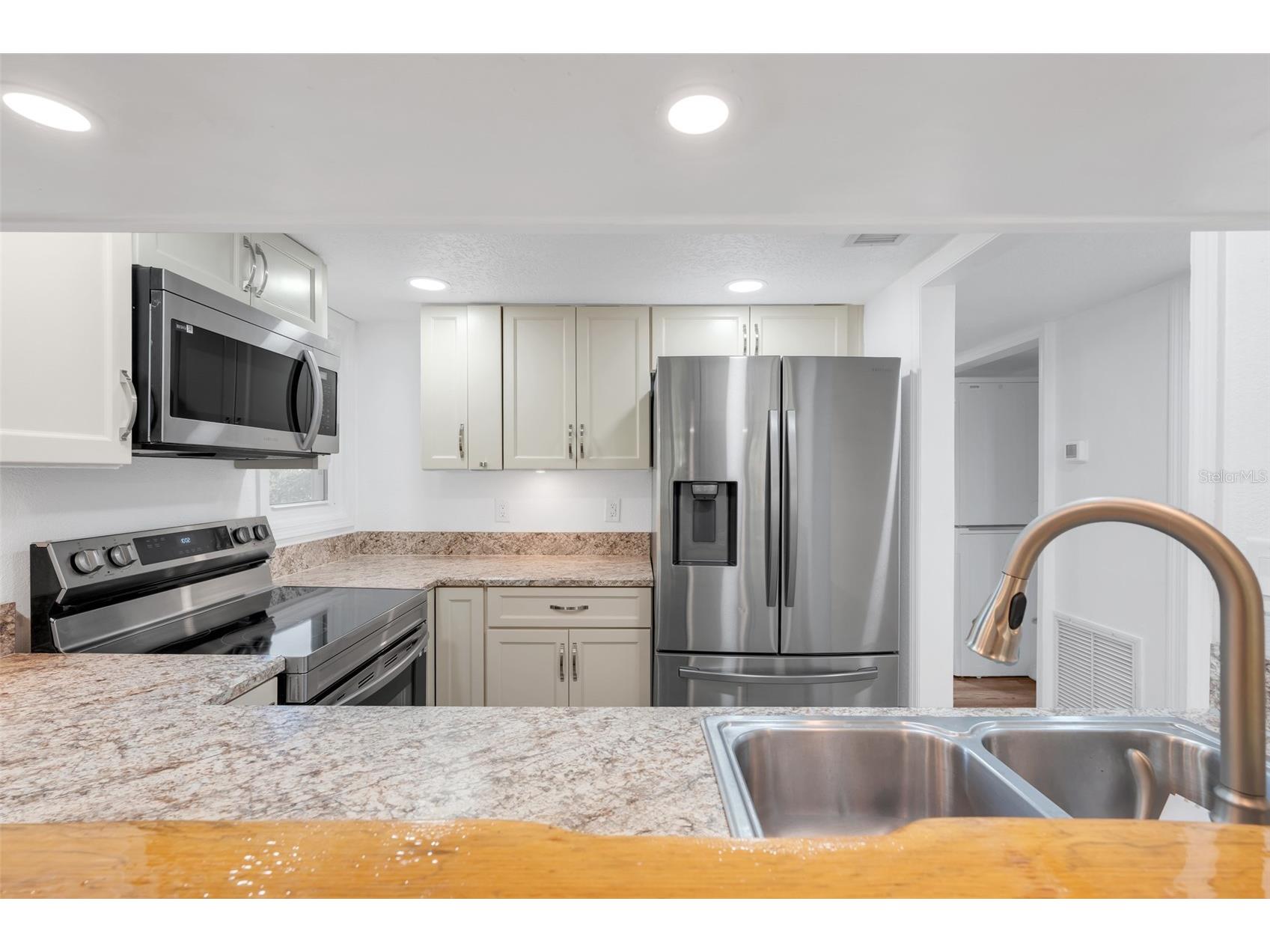 1051 S Highland Street #4B Mount Dora FL 32757 G5108962 image7
