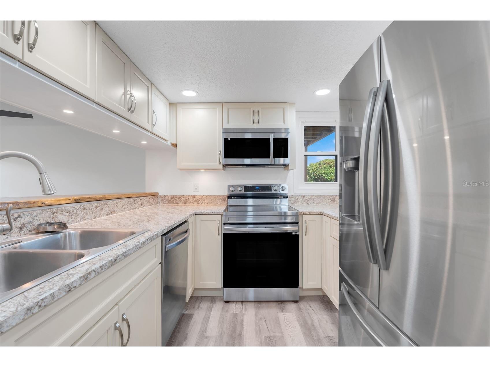 1051 S Highland Street #4B Mount Dora FL 32757 G5108962 image8