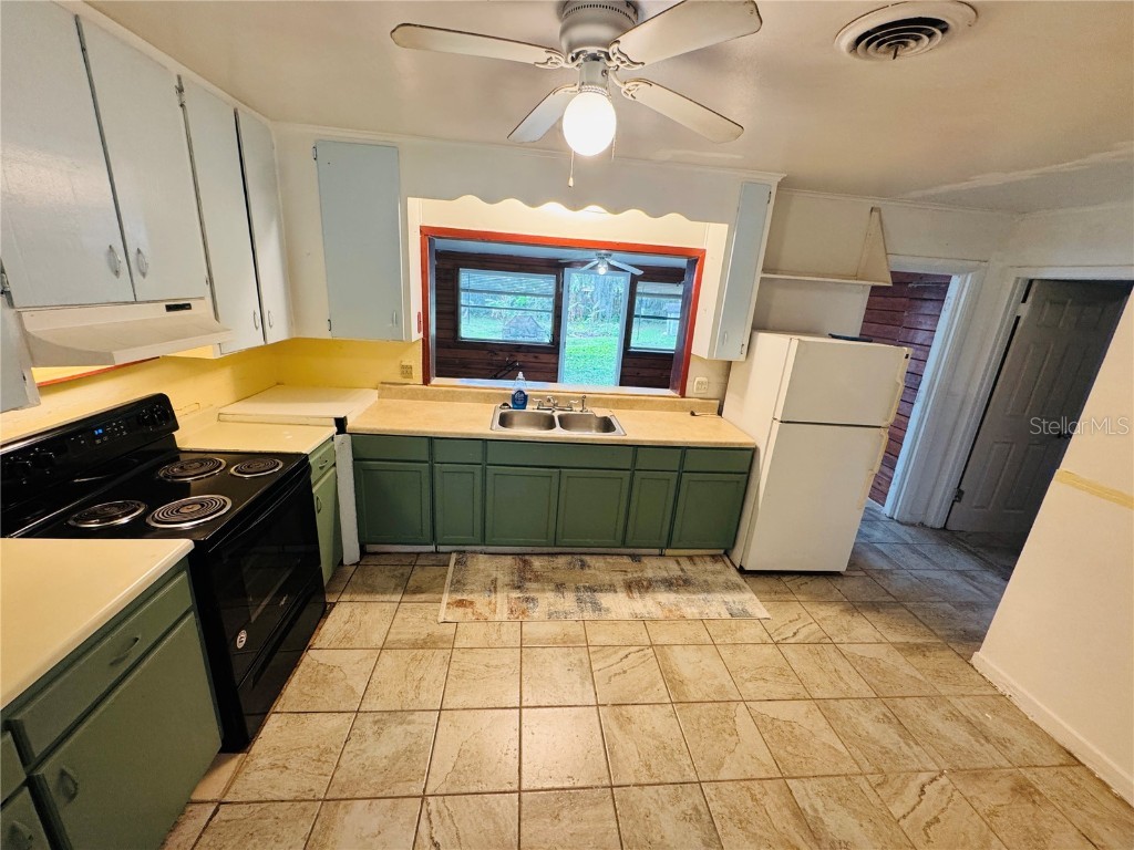 1051 SE 28th Road Ocala FL 34471 OM703182 image3