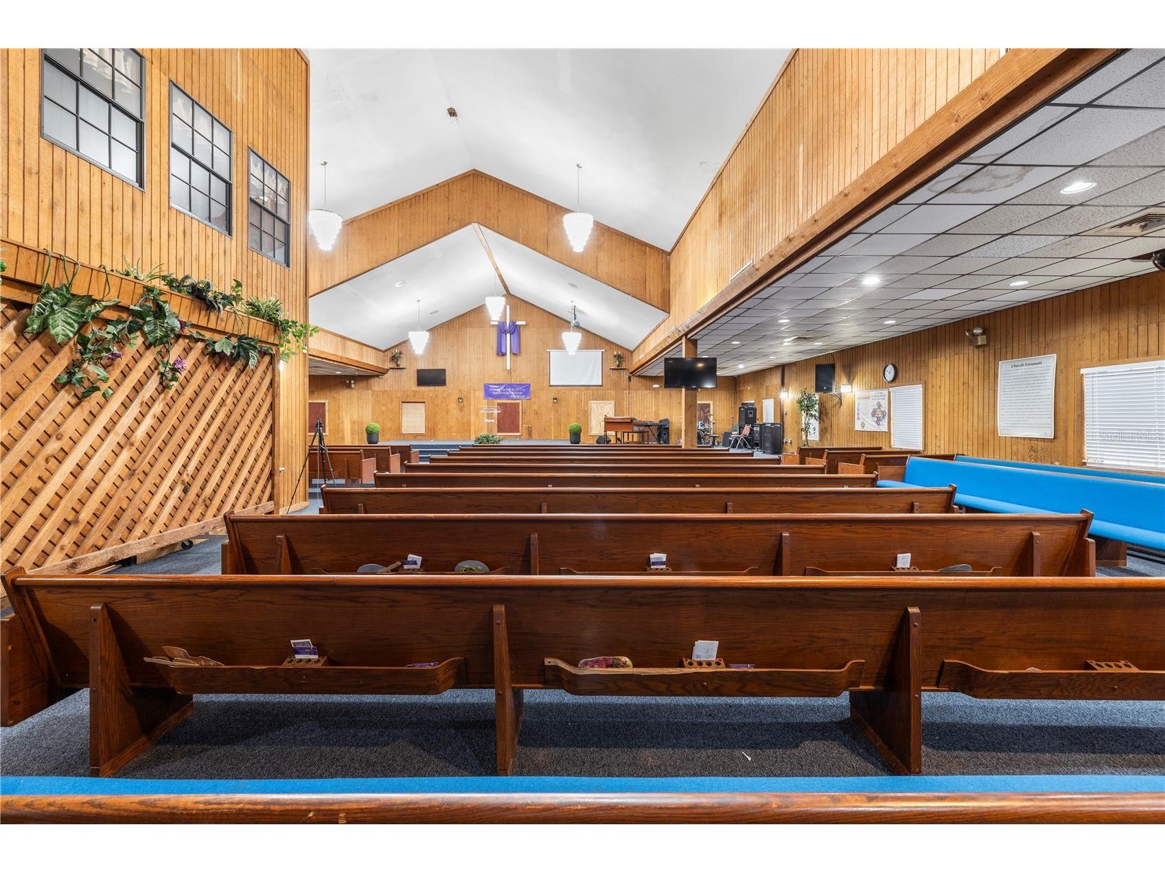 10511 Main Street Thonotosassa FL 33592 TB8464447 image40