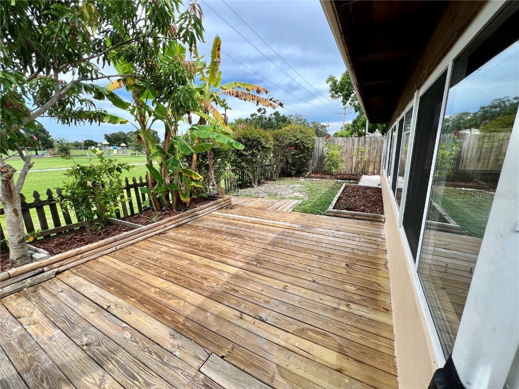 10513 Parkcrest Drive Tampa FL 33624 TB8409632 image32