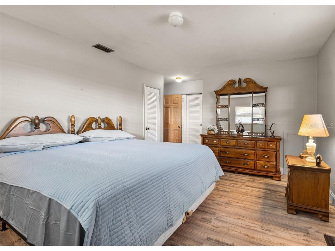 10517 Blossom Lake Drive Seminole FL 33772 TB8432034 image14