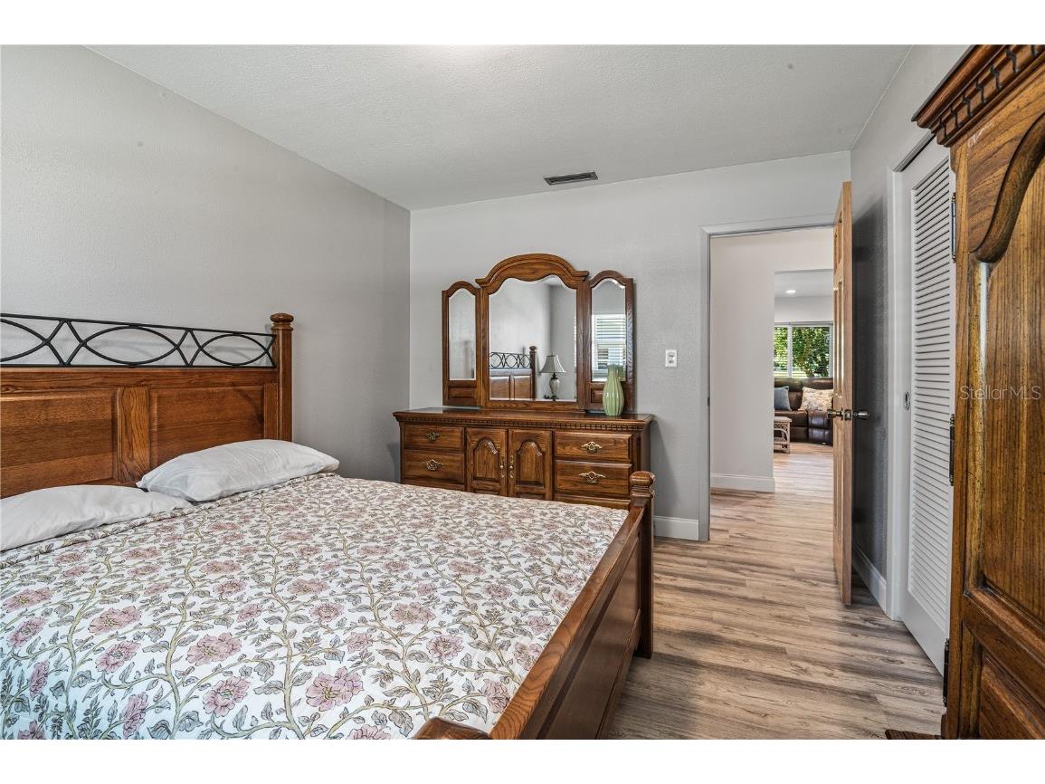 10517 Blossom Lake Drive Seminole FL 33772 TB8432034 image17