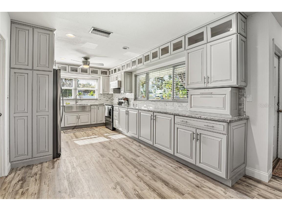 10517 Blossom Lake Drive Seminole FL 33772 TB8432034 image7