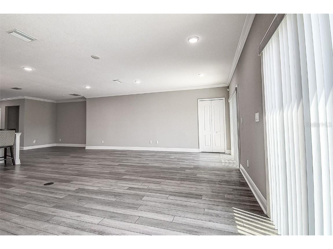 10517 Crestview Heights Avenue Thonotosassa FL 33592 TB8387238 image10