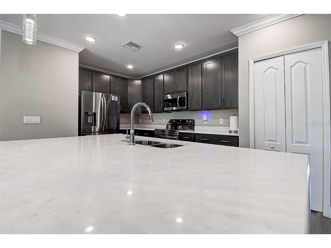 10517 Crestview Heights Avenue Thonotosassa FL 33592 TB8387238 image15