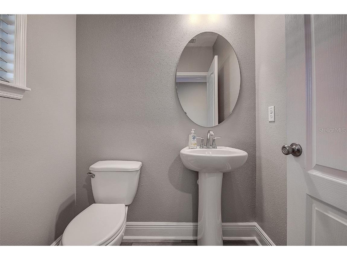 10517 Crestview Heights Avenue Thonotosassa FL 33592 TB8387238 image6