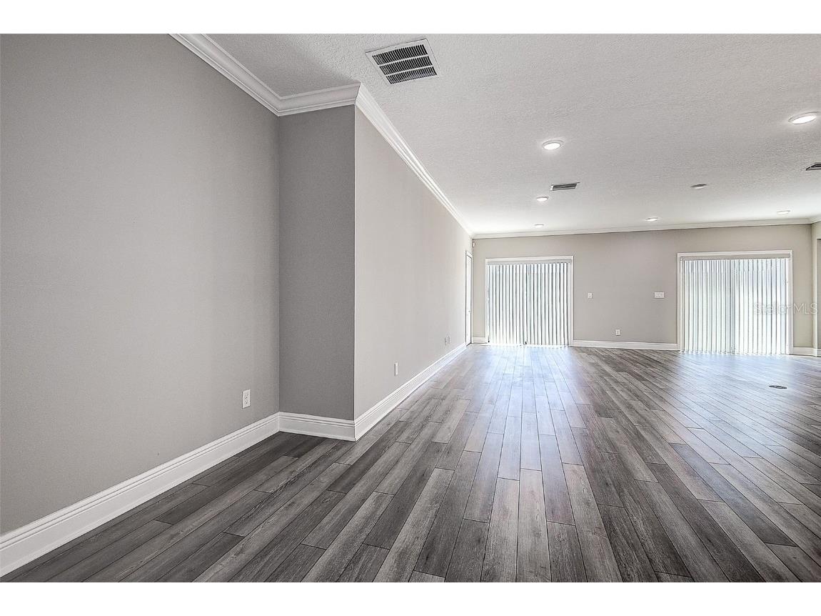 10517 Crestview Heights Avenue Thonotosassa FL 33592 TB8387238 image7