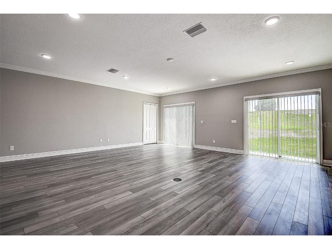 10517 Crestview Heights Avenue Thonotosassa FL 33592 TB8387238 image9