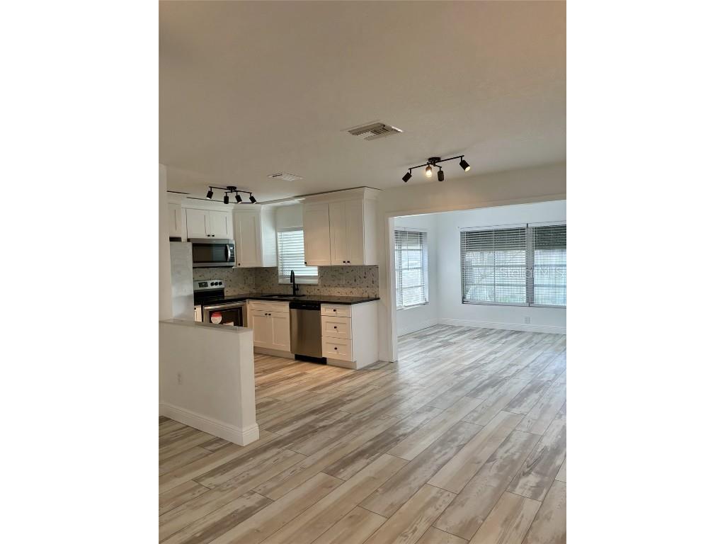 10517 Hibiscus Drive Port Richey FL 34668 TB8447991 image2