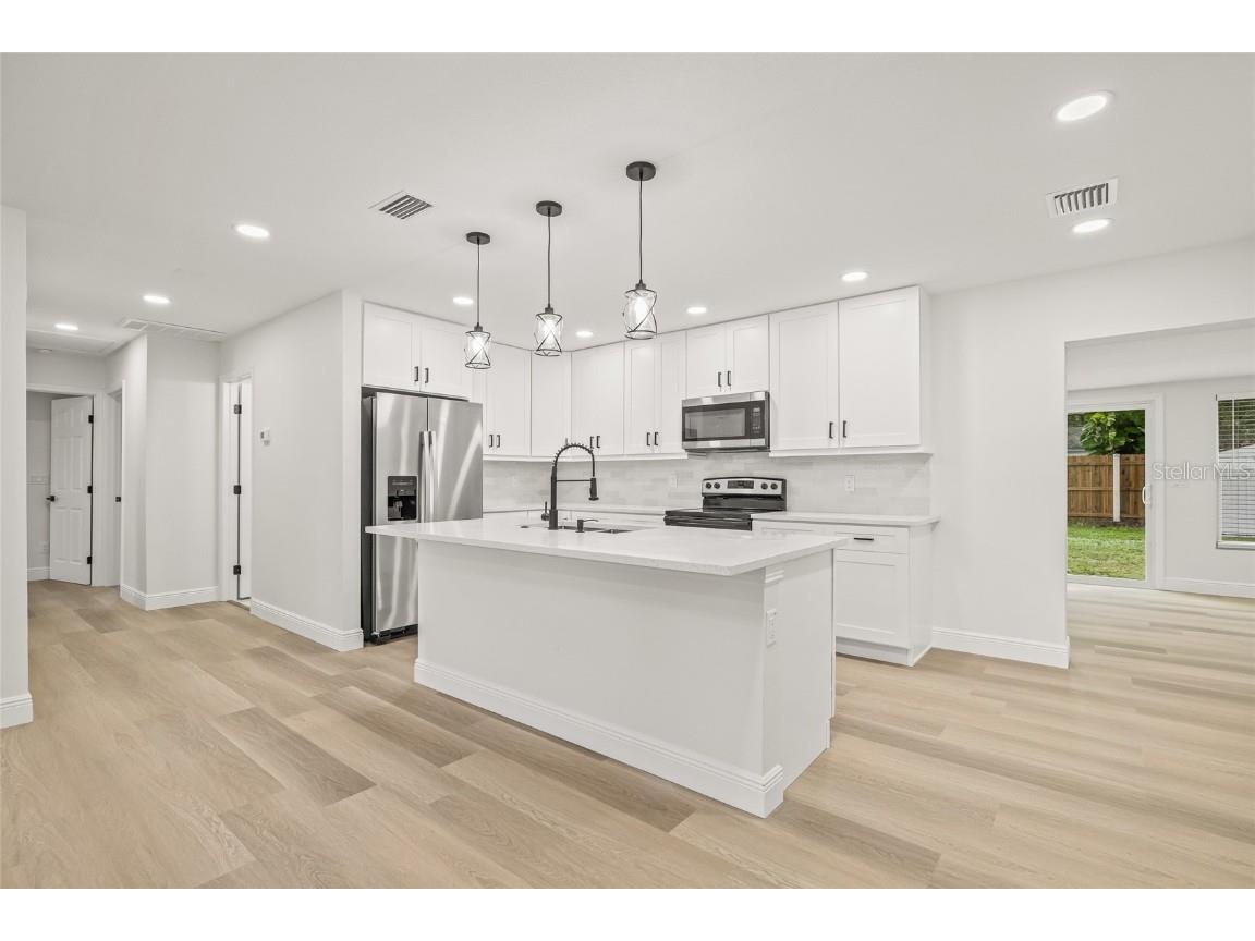 10517 N Hamner Avenue Tampa FL 33612 TB8425462 image13