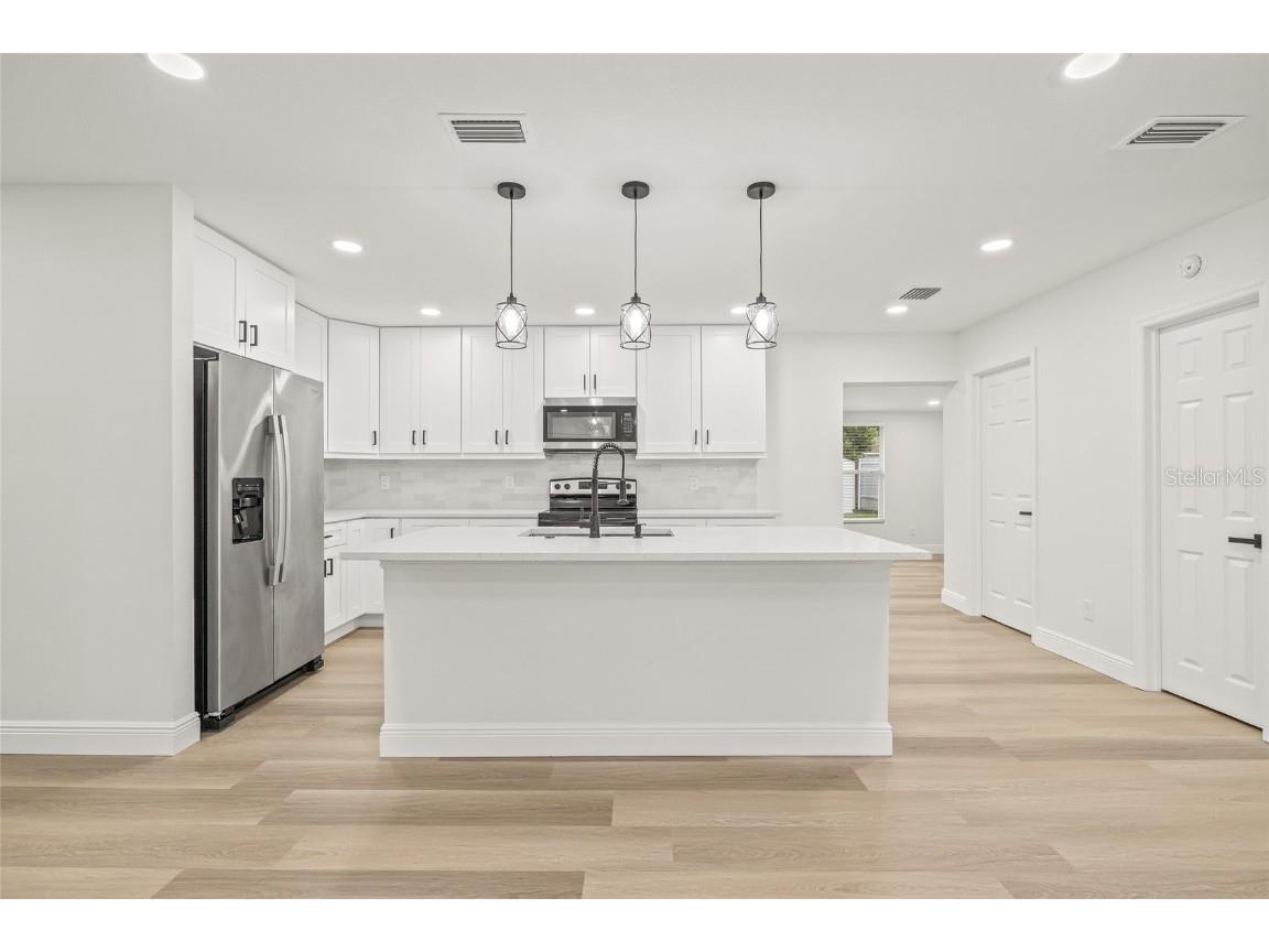 10517 N Hamner Avenue Tampa FL 33612 TB8425462 image14