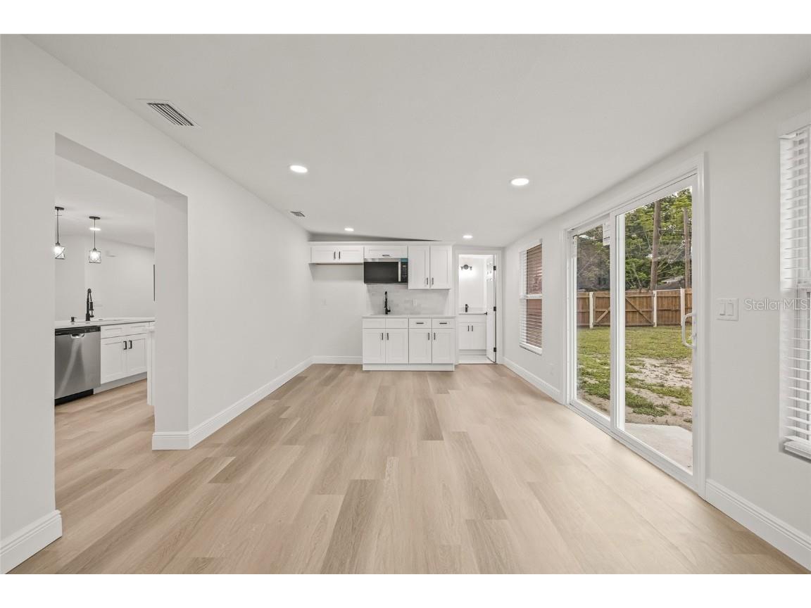 10517 N Hamner Avenue Tampa FL 33612 TB8425462 image28