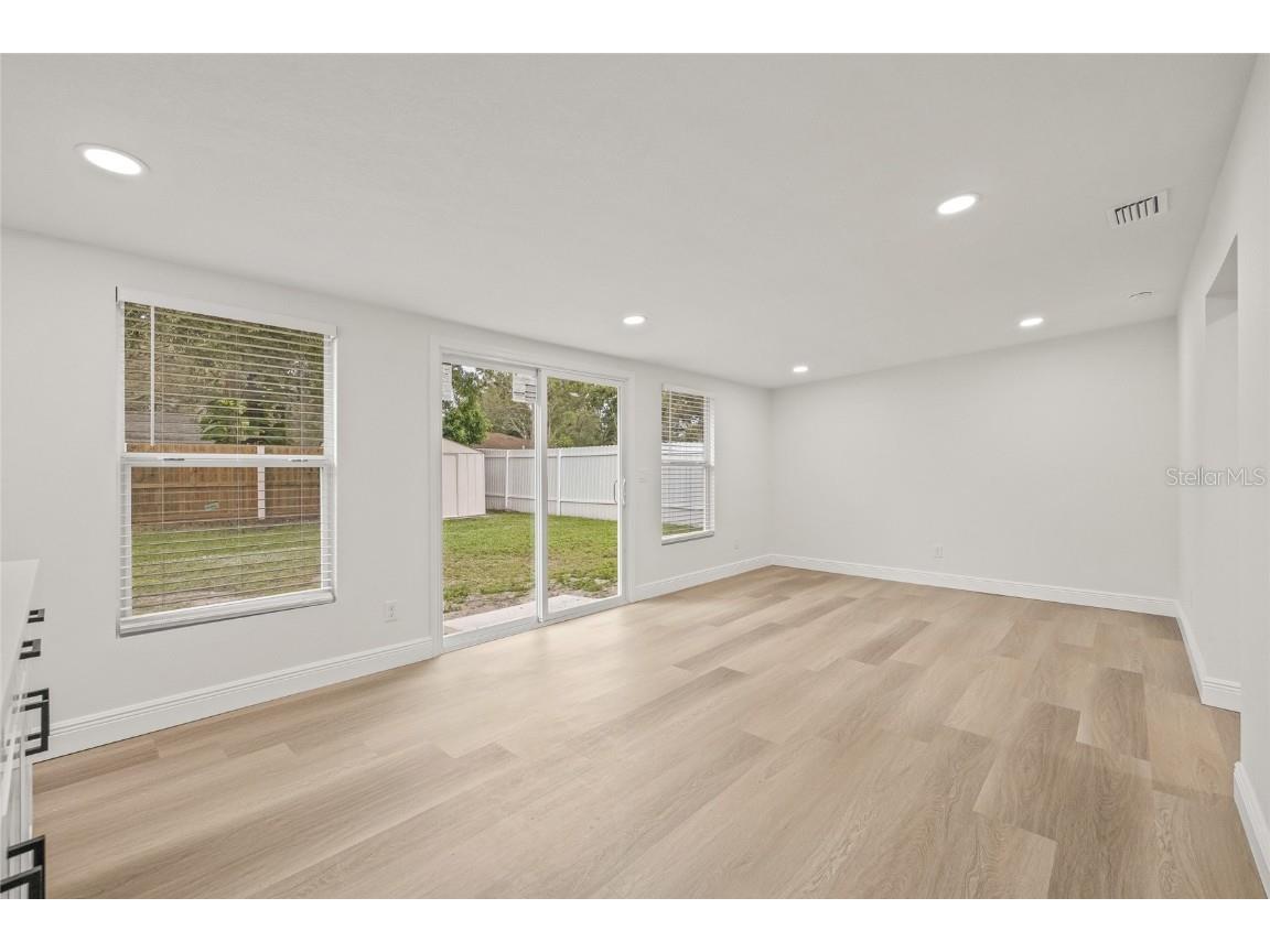 10517 N Hamner Avenue Tampa FL 33612 TB8425462 image29