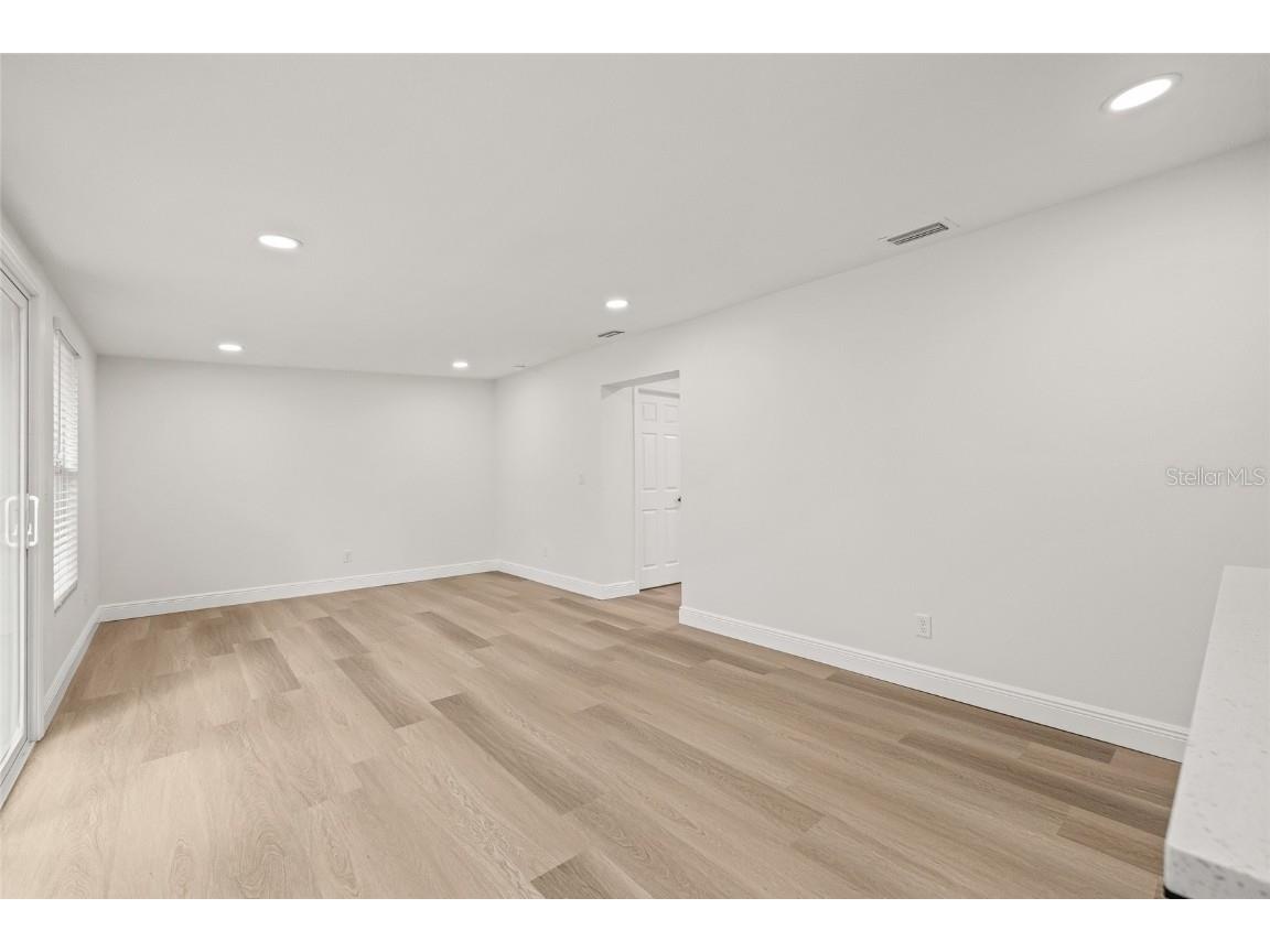 10517 N Hamner Avenue Tampa FL 33612 TB8425462 image30