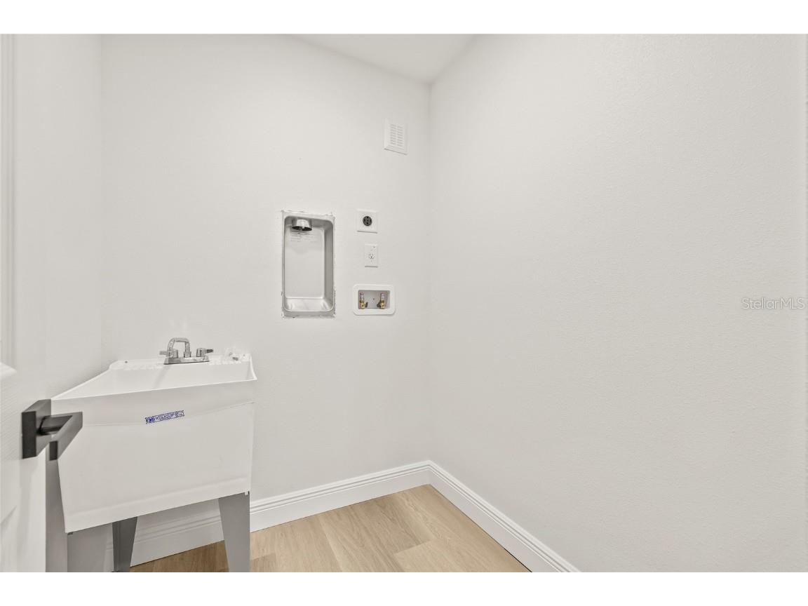 10517 N Hamner Avenue Tampa FL 33612 TB8425462 image36