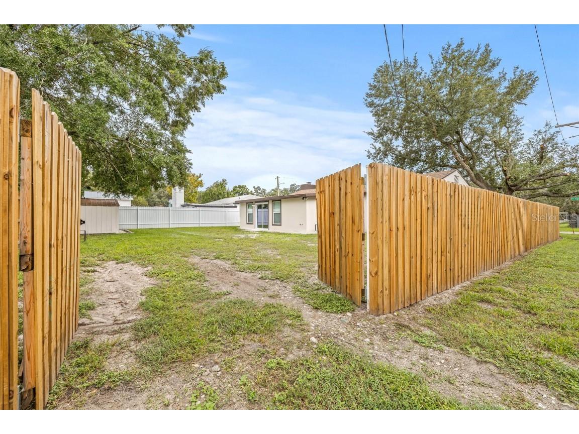 10517 N Hamner Avenue Tampa FL 33612 TB8425462 image40