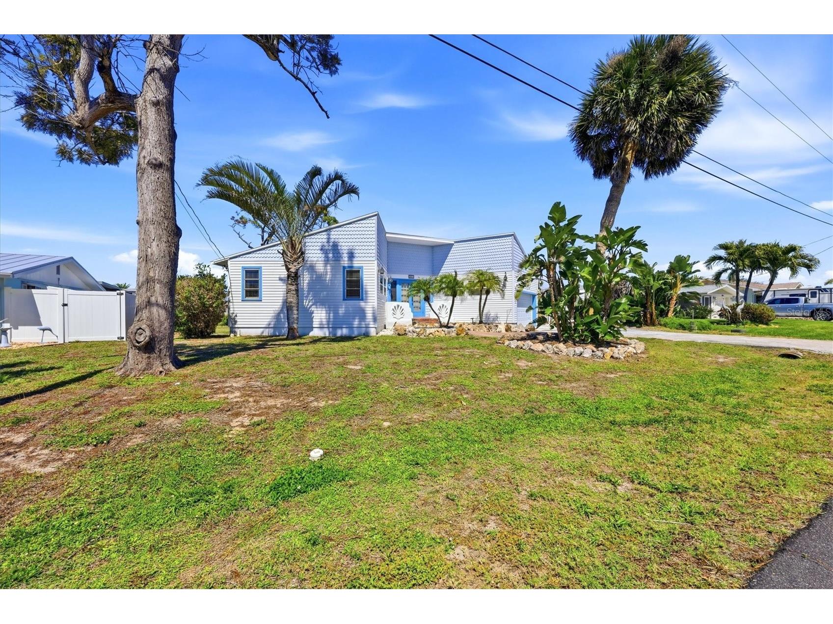 1052 Kant Street Englewood FL 34224 D6146751 image2