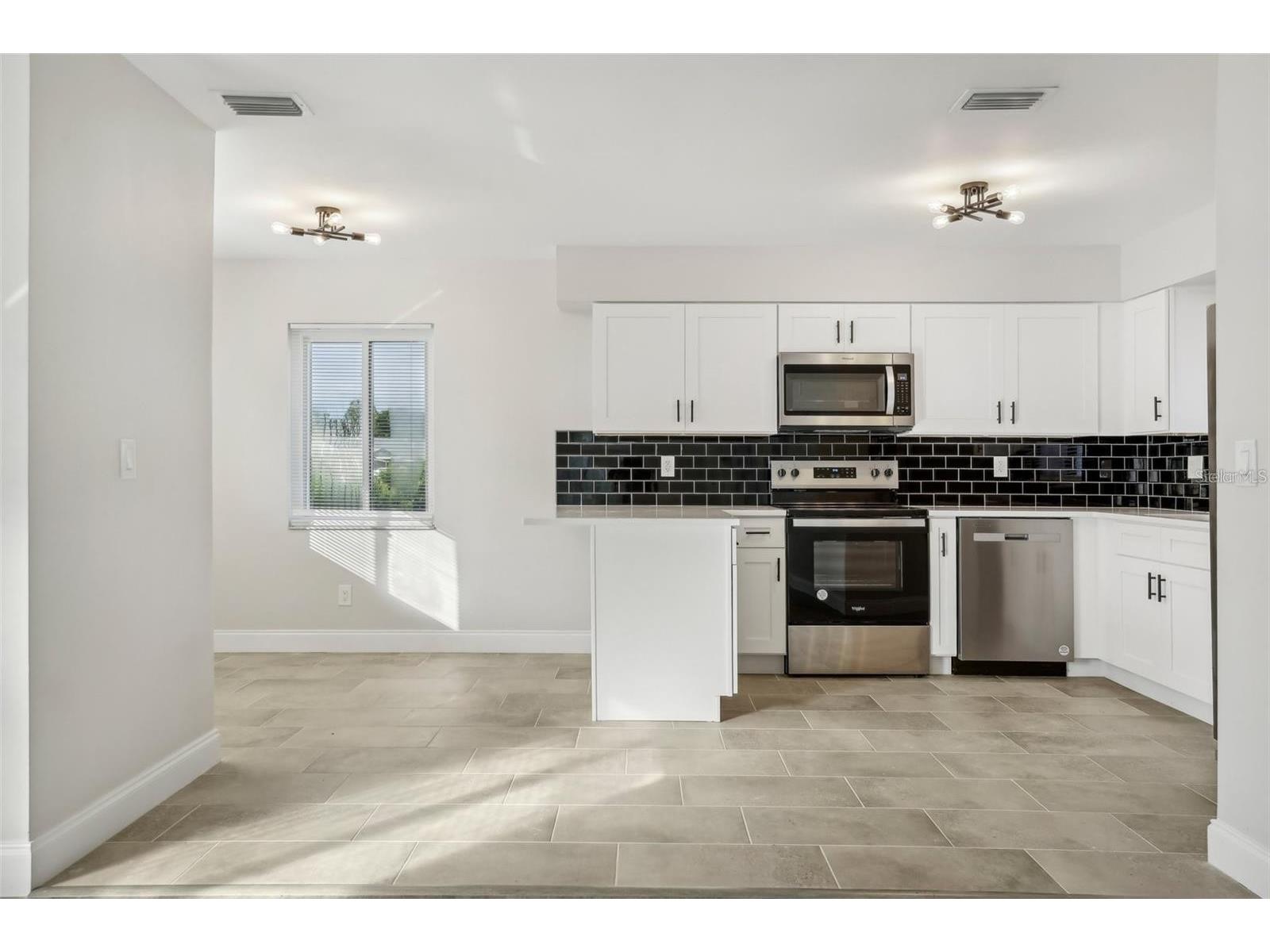 1052 Manchester Circle Winter Park FL 32792 O6376260 image14