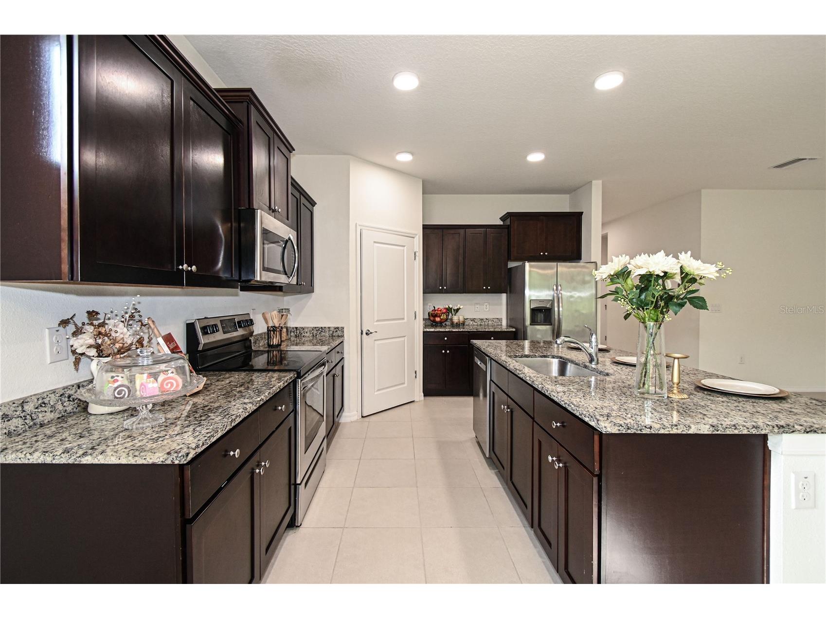 1052 Manzanar Place Wesley Chapel FL 33543 TB8504460 image9