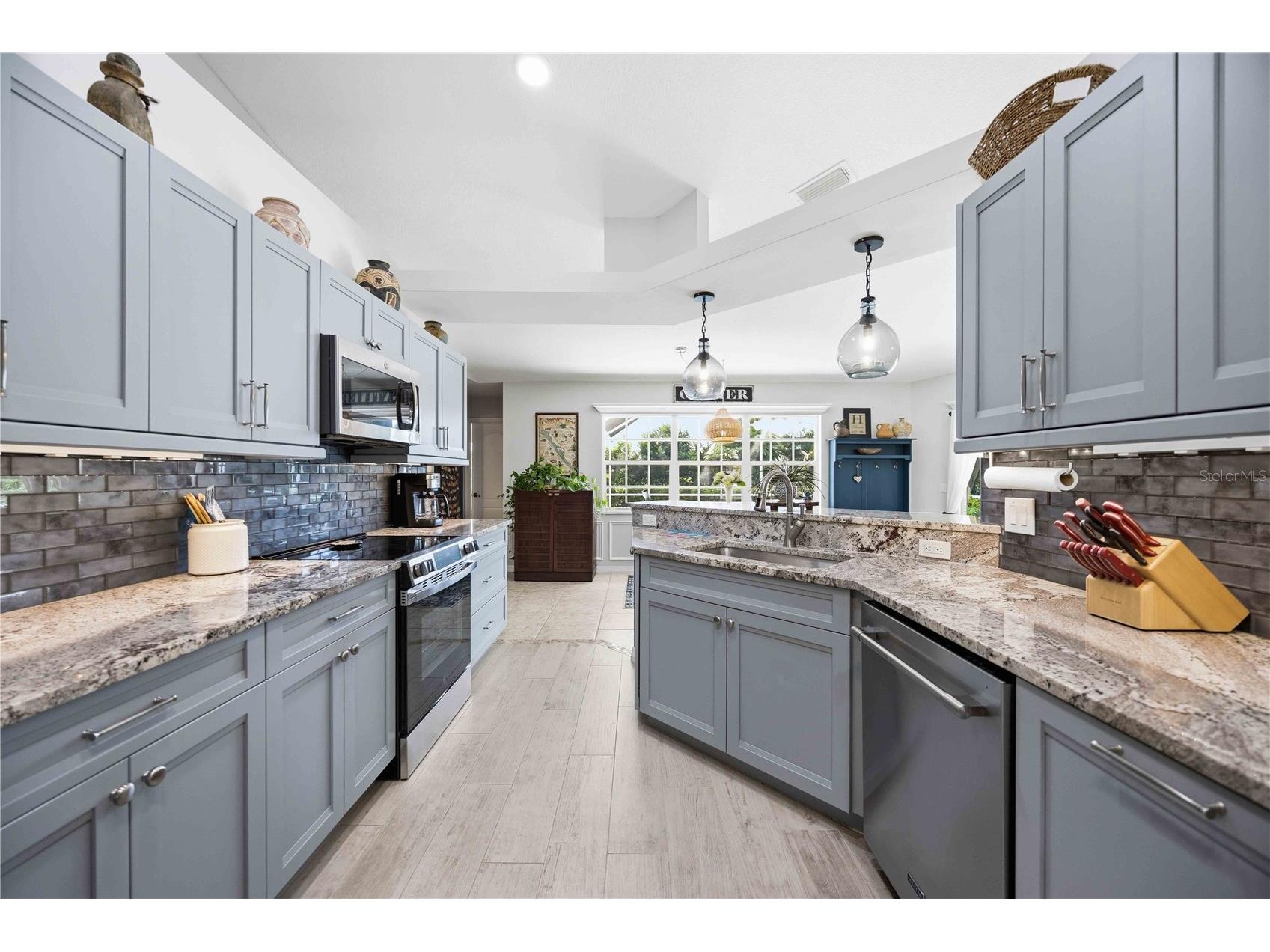 1052 W Truman Street Nokomis FL 34275 A4696312 image20