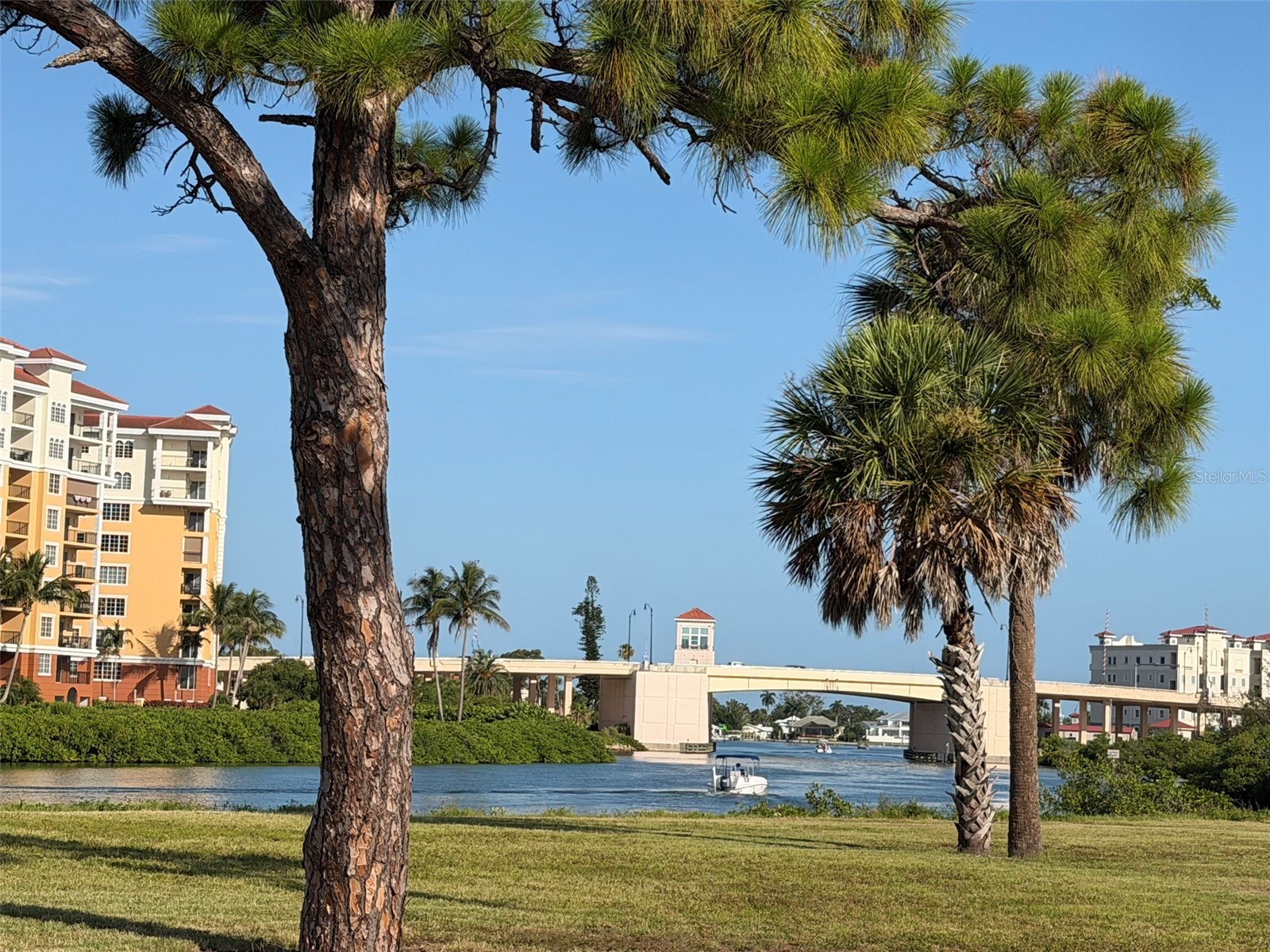 1052 W Truman Street Nokomis FL 34275 A4696312 image83