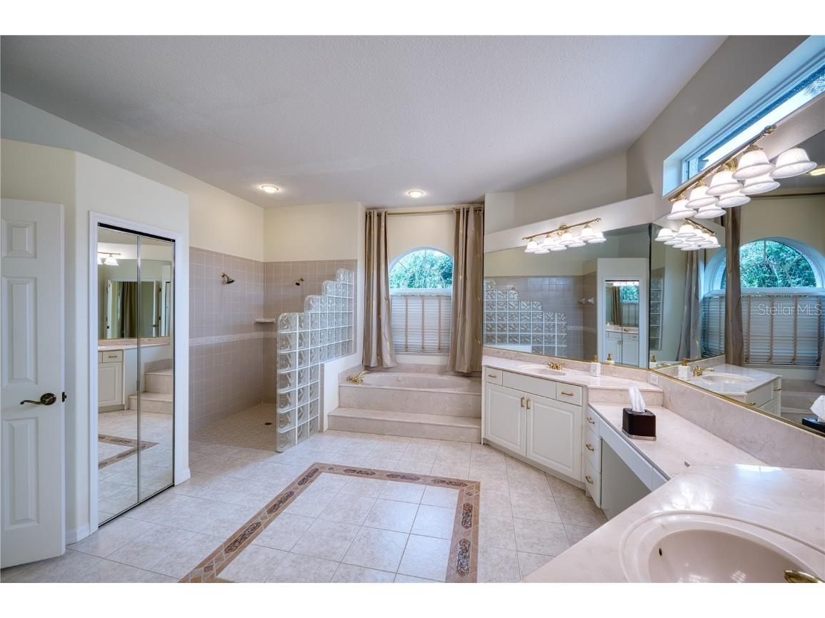 10523 Cheval Place Lakewood Ranch FL 34202 A4637396 image12